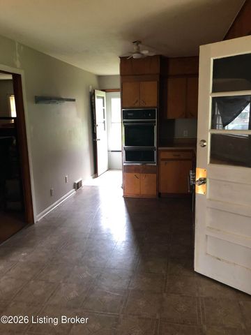 1736 Rodney St, Radcliff, KY 40160