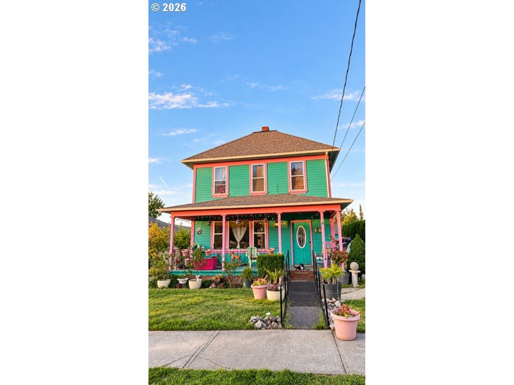 460 E COLLEGE St, Mt Angel, OR 97362