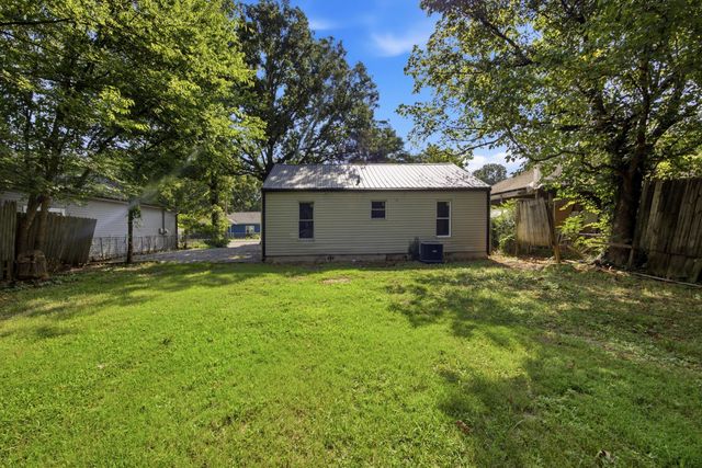 110 Hollywood Drive, Rossville, GA 30741