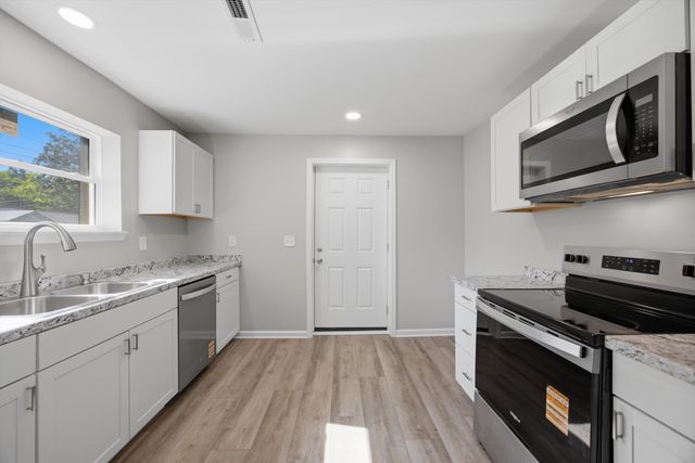 110 Hollywood Drive, Rossville, GA 30741