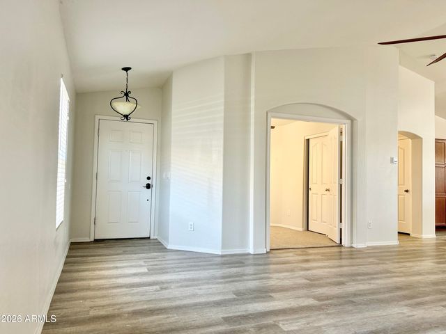38564 N La Grange Lane, San Tan Valley, AZ 85140