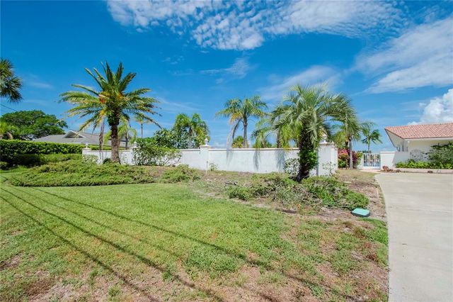 DOLPHIN BOULEVARD S, St Petersburg, FL 33707