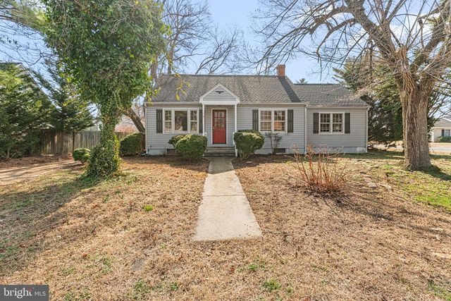 808 DAINGERFIELD ST, Tappahannock, VA 22560