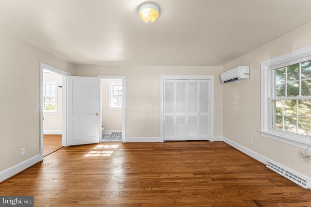 808 DAINGERFIELD ST, Tappahannock, VA 22560