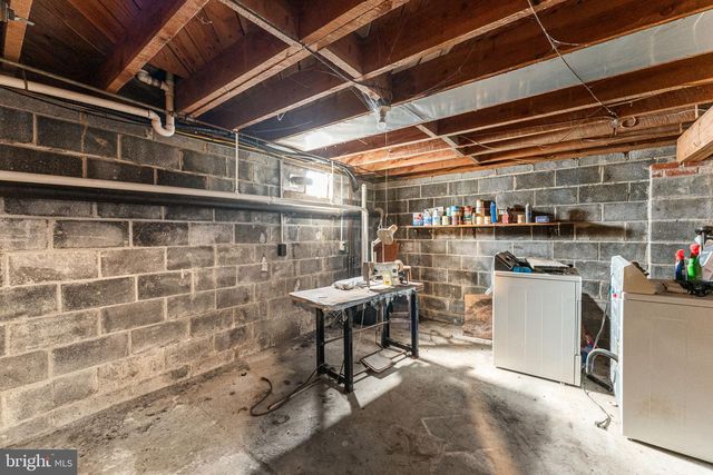 808 DAINGERFIELD ST, Tappahannock, VA 22560