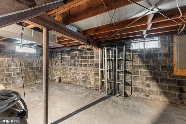 808 DAINGERFIELD ST, Tappahannock, VA 22560