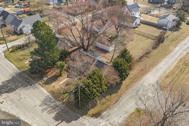 808 DAINGERFIELD ST, Tappahannock, VA 22560