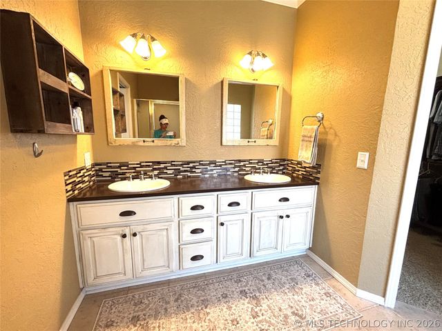 3526 Tara Drive, Ardmore, OK 73401