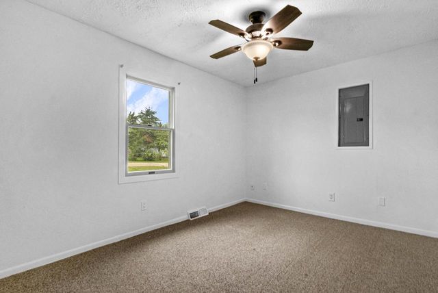 6207 245th AVENUE, Salem, WI 53168