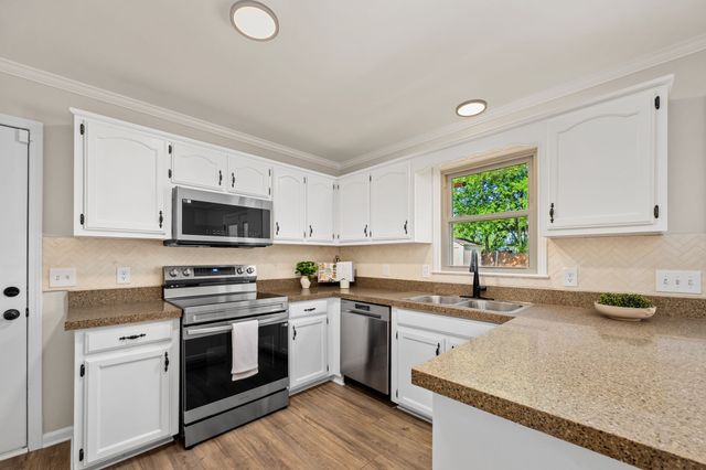 1643 Windy Meadow Dr, Christiana, TN 37037