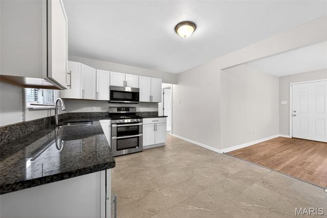 3450 Wright Avenue, St Louis, MO 63074