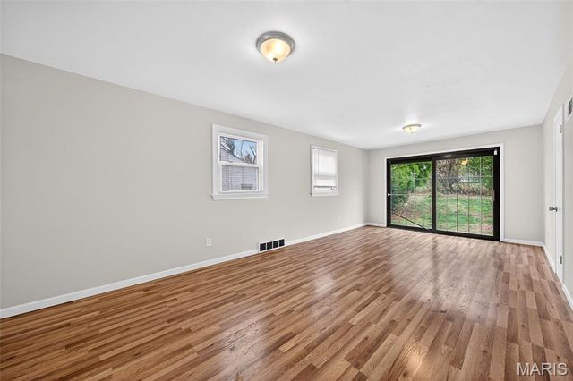 3450 Wright Avenue, St Louis, MO 63074