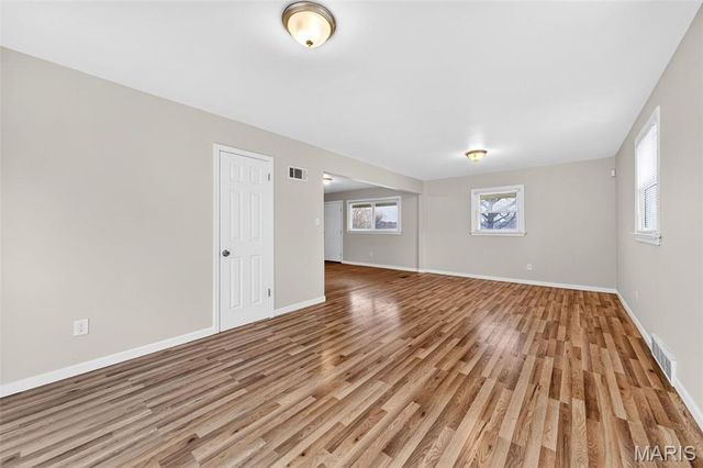 3450 Wright Avenue, St Louis, MO 63074