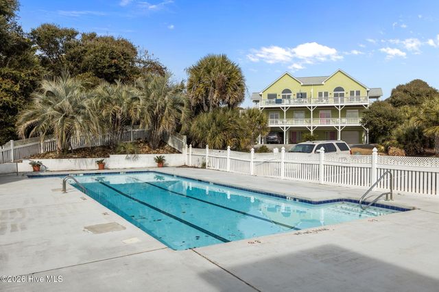 101 Shipwreck Lane E, Emerald Isle, NC 28594