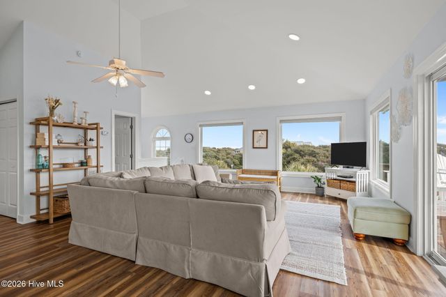 101 Shipwreck Lane E, Emerald Isle, NC 28594