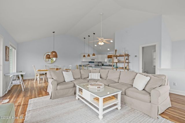 101 Shipwreck Lane E, Emerald Isle, NC 28594