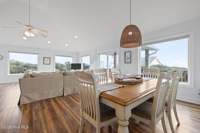 101 Shipwreck Lane E, Emerald Isle, NC 28594