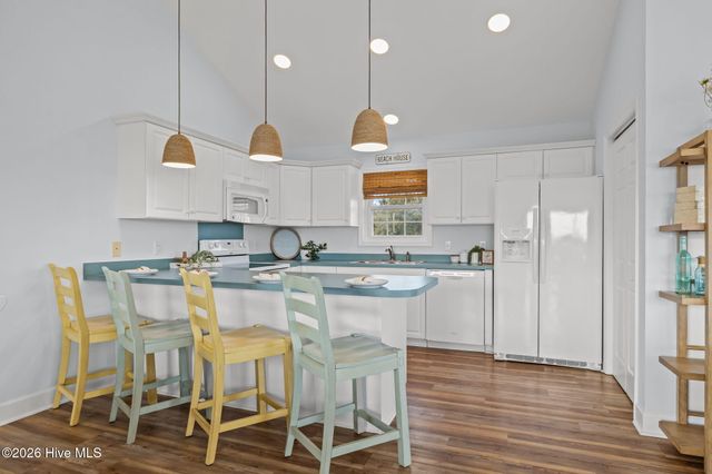 101 Shipwreck Lane E, Emerald Isle, NC 28594