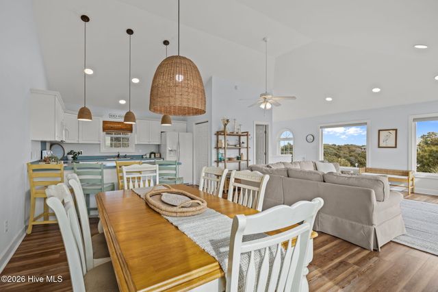 101 Shipwreck Lane E, Emerald Isle, NC 28594