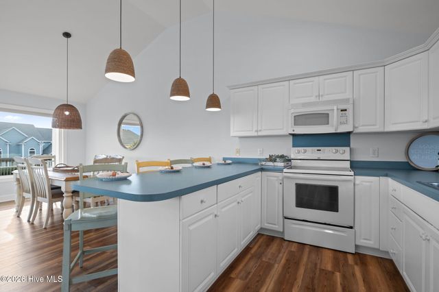 101 Shipwreck Lane E, Emerald Isle, NC 28594