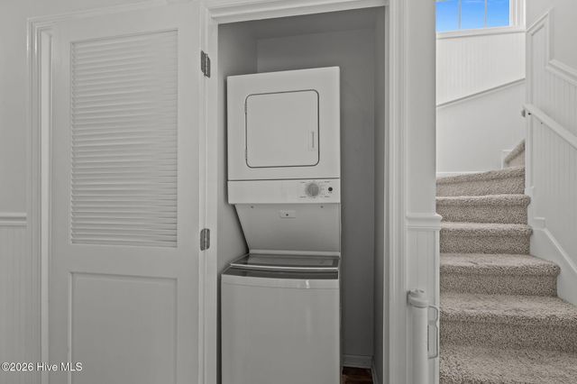 101 Shipwreck Lane E, Emerald Isle, NC 28594