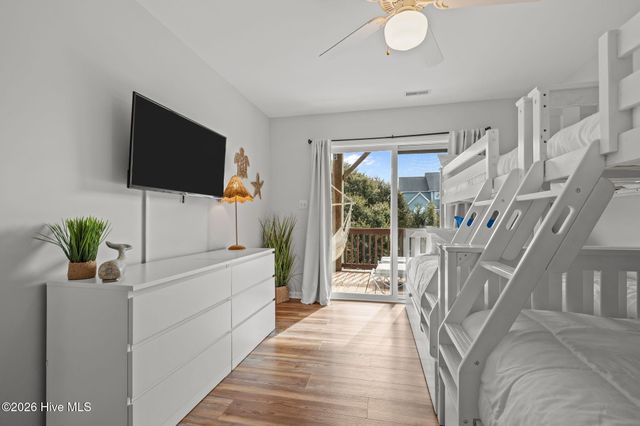 101 Shipwreck Lane E, Emerald Isle, NC 28594