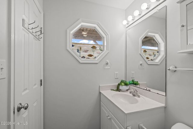 101 Shipwreck Lane E, Emerald Isle, NC 28594