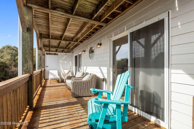 101 Shipwreck Lane E, Emerald Isle, NC 28594