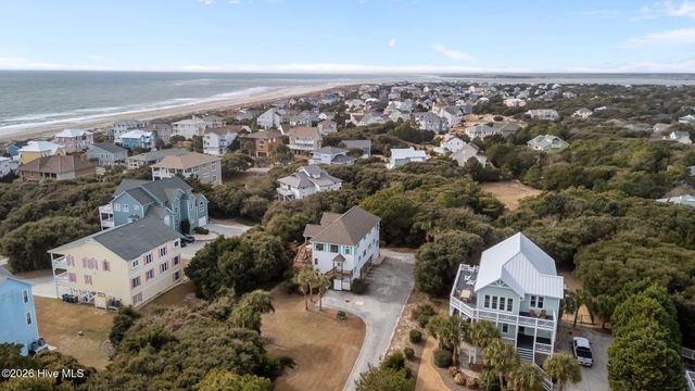 101 Shipwreck Lane E, Emerald Isle, NC 28594