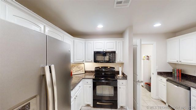 3208 Stone Creek Drive, Ardmore, OK 73401