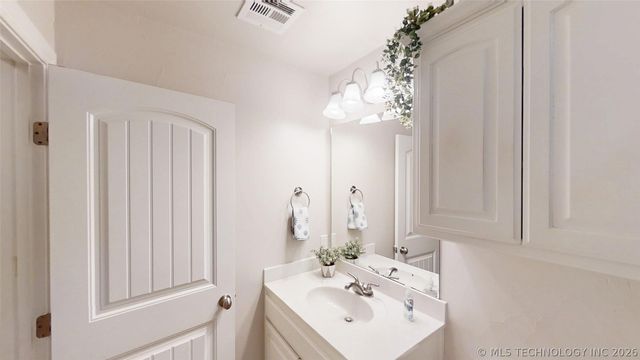 3208 Stone Creek Drive, Ardmore, OK 73401