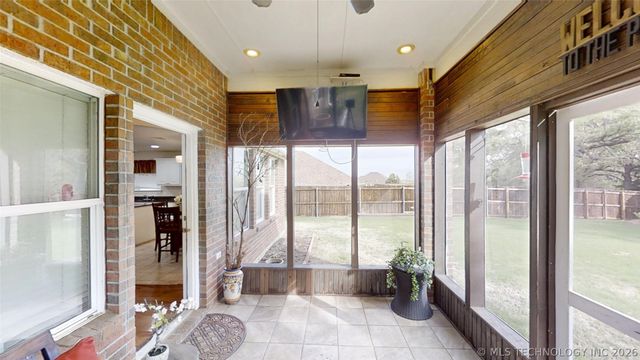 3208 Stone Creek Drive, Ardmore, OK 73401
