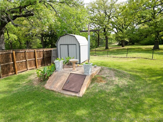 3208 Stone Creek Drive, Ardmore, OK 73401