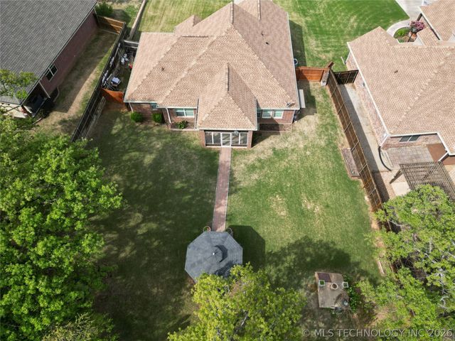 3208 Stone Creek Drive, Ardmore, OK 73401