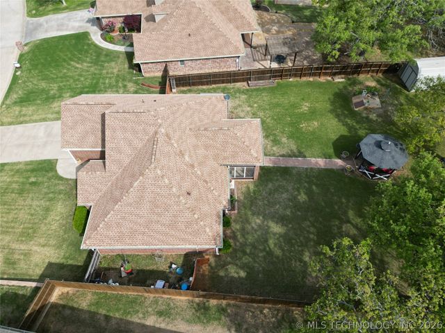 3208 Stone Creek Drive, Ardmore, OK 73401