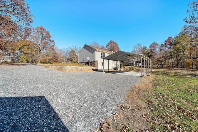 3949 Diamond Hill RD, Moneta, VA 24121