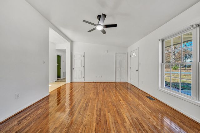 3949 Diamond Hill RD, Moneta, VA 24121