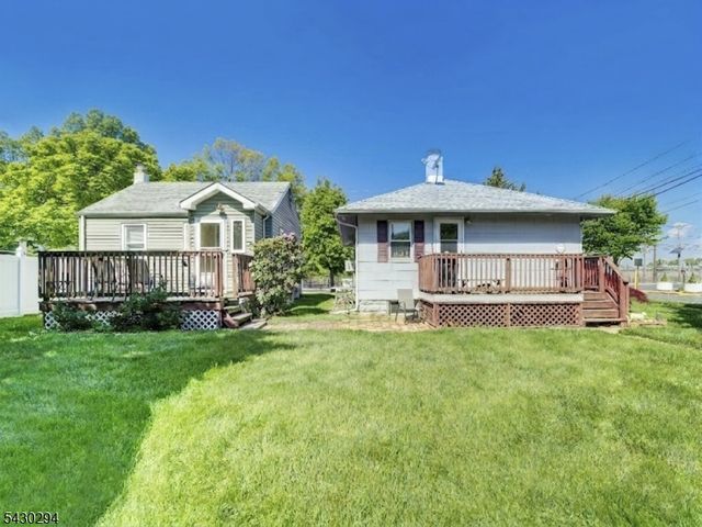 101 Lower Rd, Linden City, NJ 07036