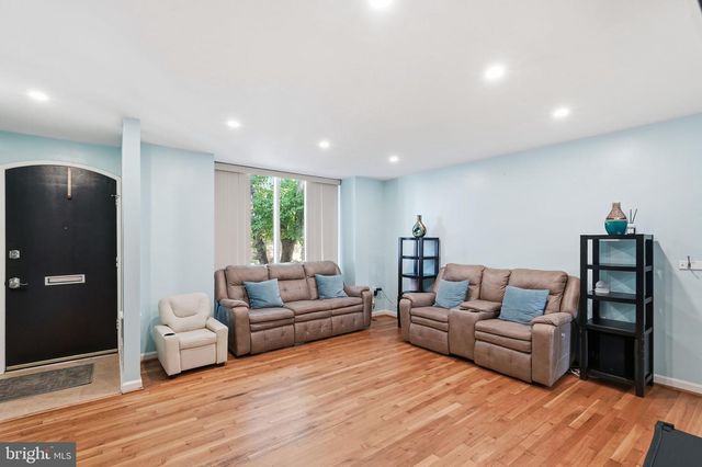 4936 SAUQUOIT LN, Annandale, VA 22003