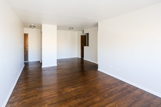 1040 W HOLLYWOOD Avenue 310, Chicago, IL 60660