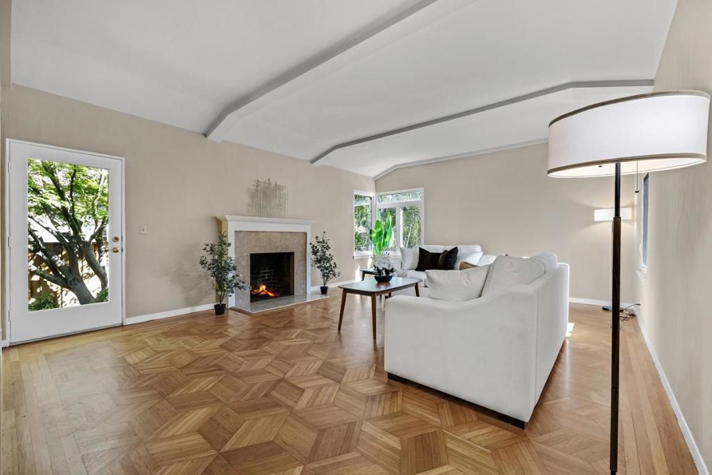 Image 11 of property listing at 2652 Isabelle, San Mateo, CA 94403