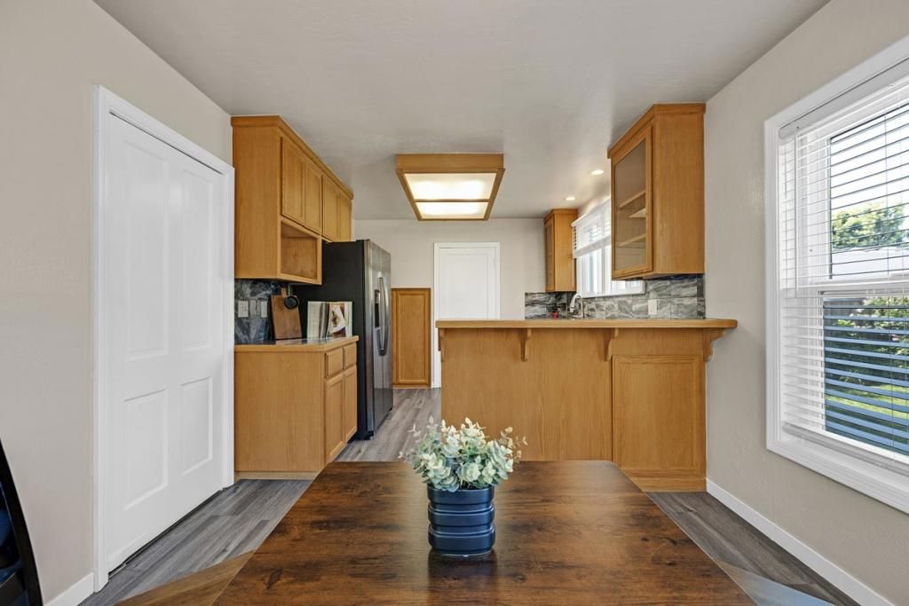 Image 16 of property listing at 2652 Isabelle, San Mateo, CA 94403