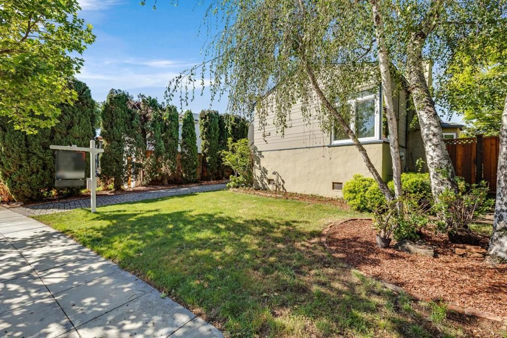 Image 2 of property listing at 2652 Isabelle, San Mateo, CA 94403