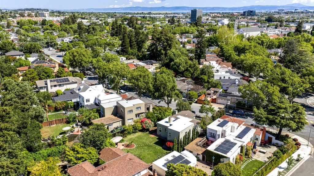 Image 35 of property listing at 2652 Isabelle, San Mateo, CA 94403