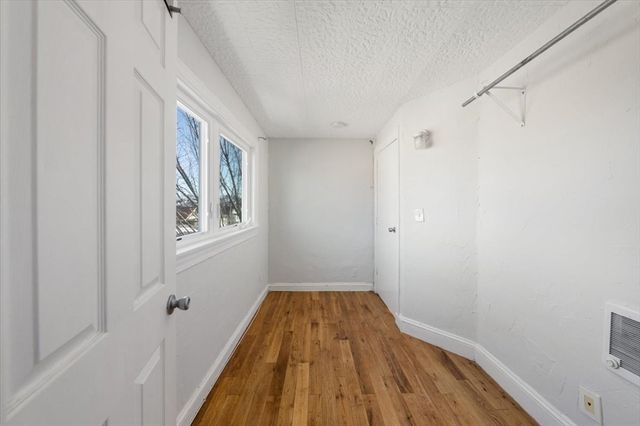 528 Ferry St, Everett, MA 02149