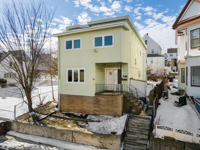 528 Ferry St, Everett, MA 02149