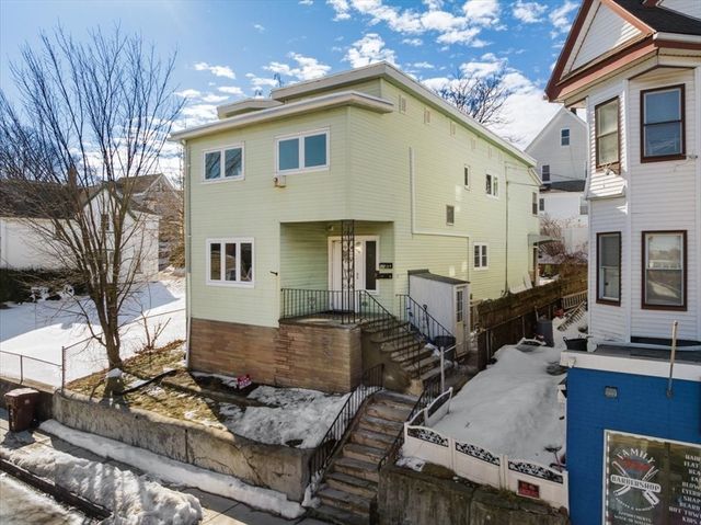 528 Ferry St, Everett, MA 02149