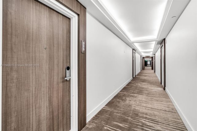 2301 Collins Ave 325, Miami Beach, FL 33139