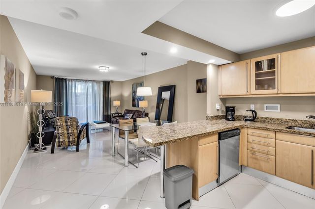 2301 Collins Ave 325, Miami Beach, FL 33139