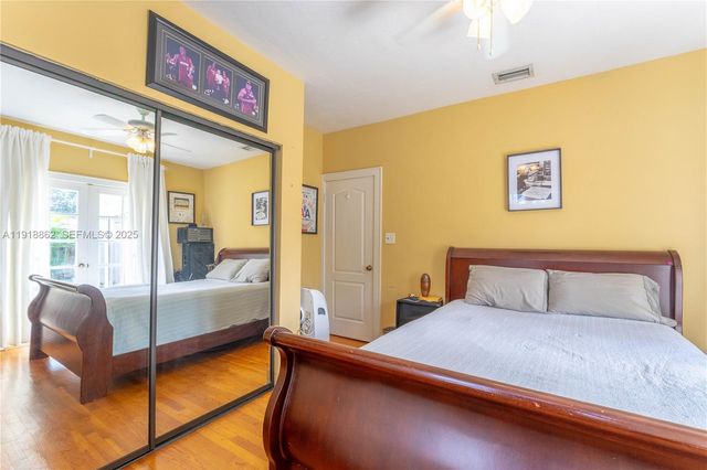 4250 SW 10th St, Miami, FL 33134